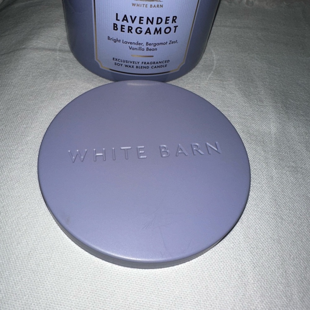 White Barn Lavender Bergamot Candle - Soft Lavender Jar - Picture 7 of 11